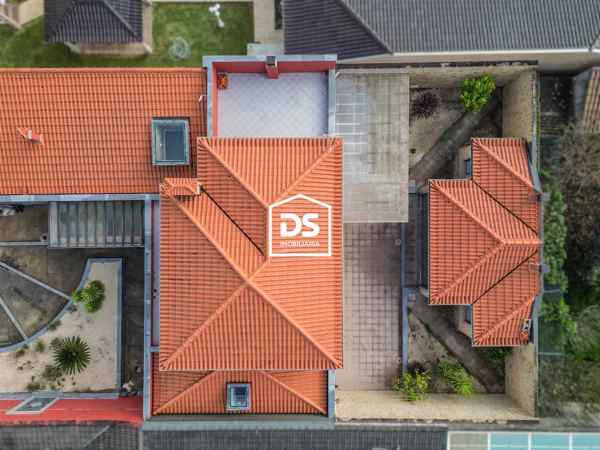 House T4