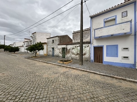 Moradia no Alentejo para remodelar com projeto aprovado - Assumar - Monforte - Alentejo